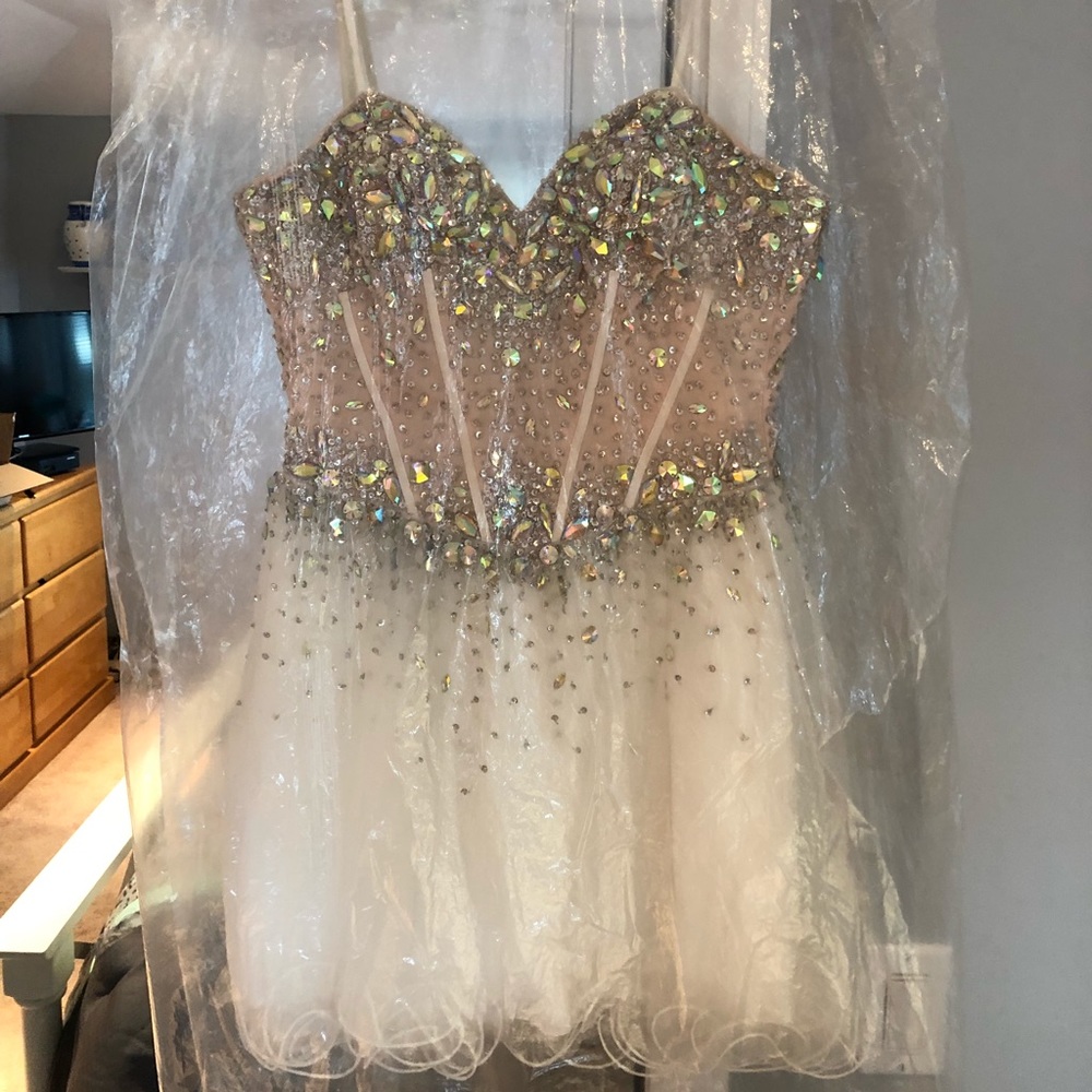 Beautiful short dress